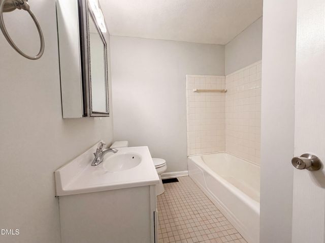 5416 Shipman Road, Hope Mills, NC 28348