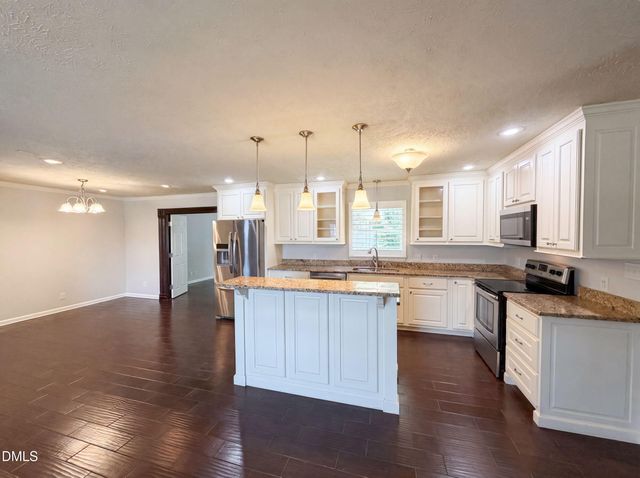 5416 Shipman Road, Hope Mills, NC 28348