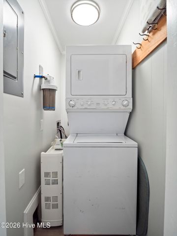 1404 Canal Drive Apt 18, Carolina Beach, NC 28428