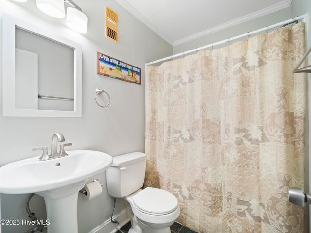 1404 Canal Drive Apt 18, Carolina Beach, NC 28428