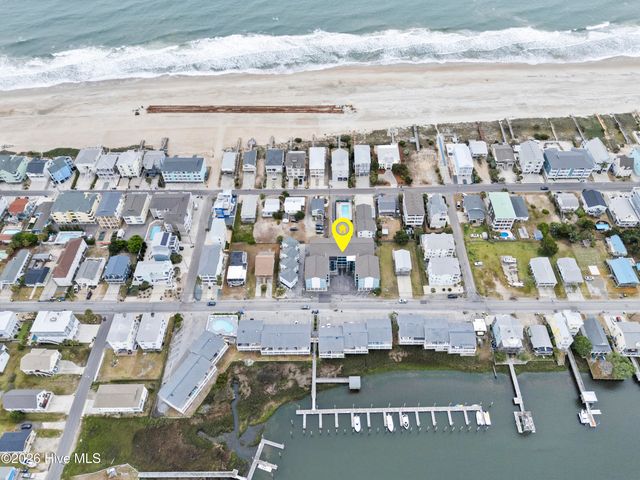 1404 Canal Drive Apt 18, Carolina Beach, NC 28428