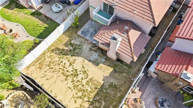 300 Mildred, Perris, CA 92571