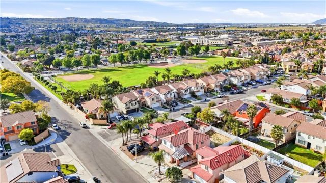 300 Mildred, Perris, CA 92571