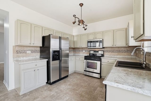 1208 Violet Lane, Joliet, IL 60431