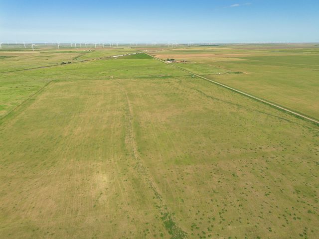 Boomer Place Hotel Rd & CR 22, Claude, TX 79019