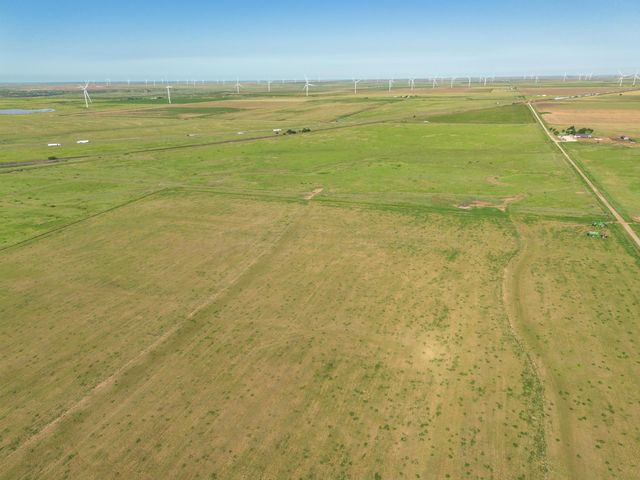 Boomer Place Hotel Rd & CR 22, Claude, TX 79019