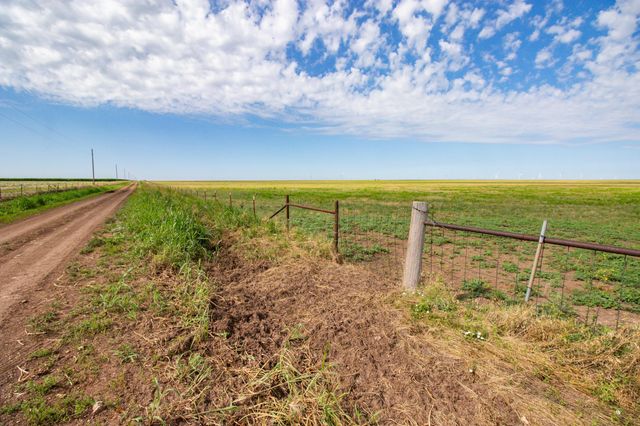 Boomer Place Hotel Rd & CR 22, Claude, TX 79019