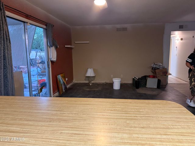 2214 W BEHREND Drive, Phoenix, AZ 85027