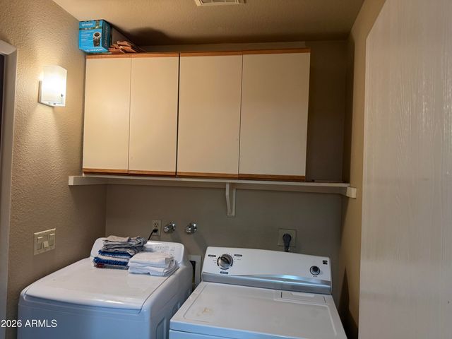 2214 W BEHREND Drive, Phoenix, AZ 85027