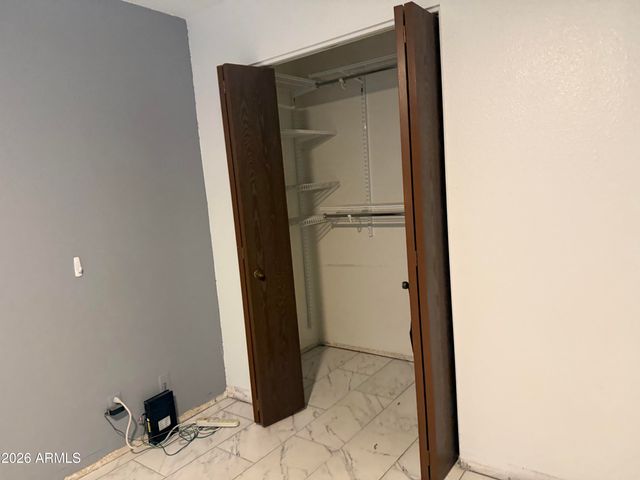 2214 W BEHREND Drive, Phoenix, AZ 85027