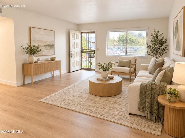 2214 W BEHREND Drive, Phoenix, AZ 85027
