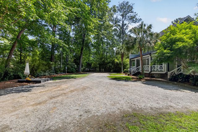 1105 Orangeburg Road, Summerville, SC 29483