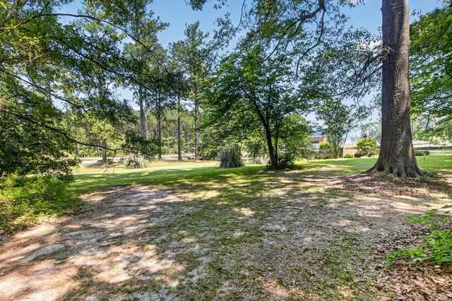 1105 Orangeburg Road, Summerville, SC 29483