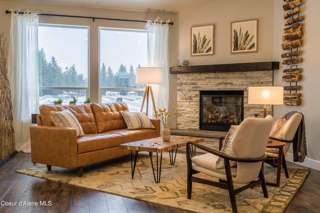 8779 CALIFORNIA ST, Rathdrum, ID 83858