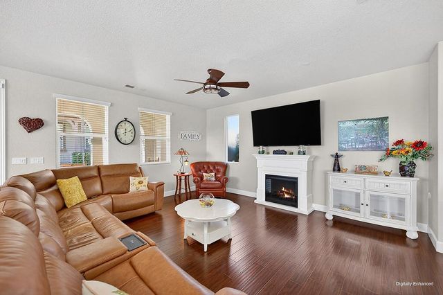 1591 Bonanza Ln, Folsom, CA 95630