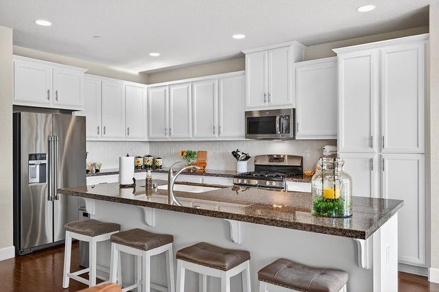 1591 Bonanza Ln, Folsom, CA 95630