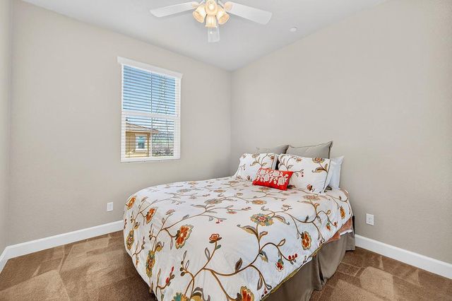 1591 Bonanza Ln, Folsom, CA 95630