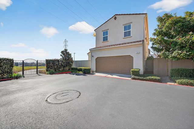 1591 Bonanza Ln, Folsom, CA 95630