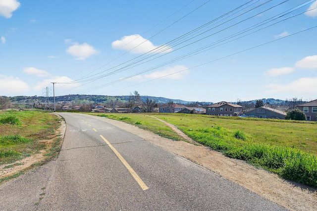 1591 Bonanza Ln, Folsom, CA 95630