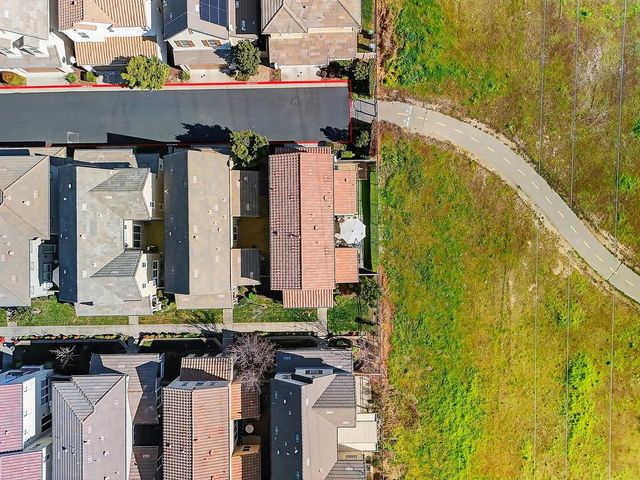 1591 Bonanza Ln, Folsom, CA 95630