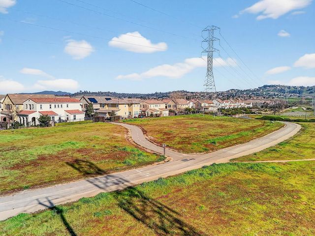 1591 Bonanza Ln, Folsom, CA 95630