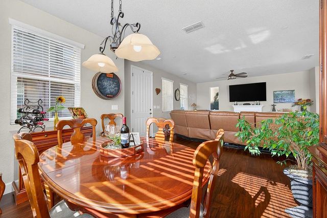 1591 Bonanza Ln, Folsom, CA 95630