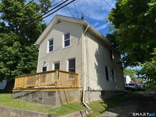 251 West Main Street, Milford, CT 06460