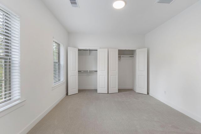 106 Cinder Berry Street, The Woodlands, TX 77384
