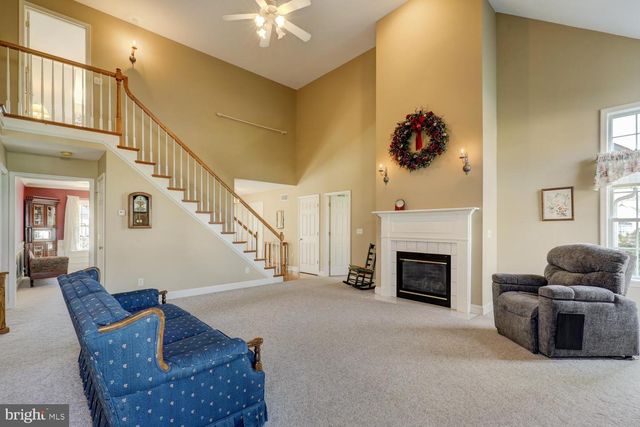 12 BUCKINGHAM LN, Gordonville, PA 17529