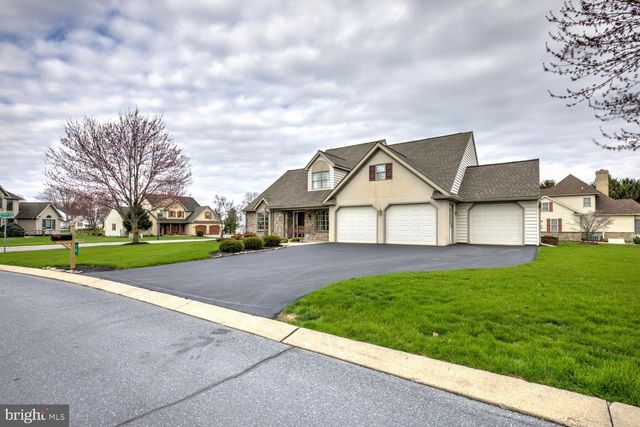 12 BUCKINGHAM LN, Gordonville, PA 17529