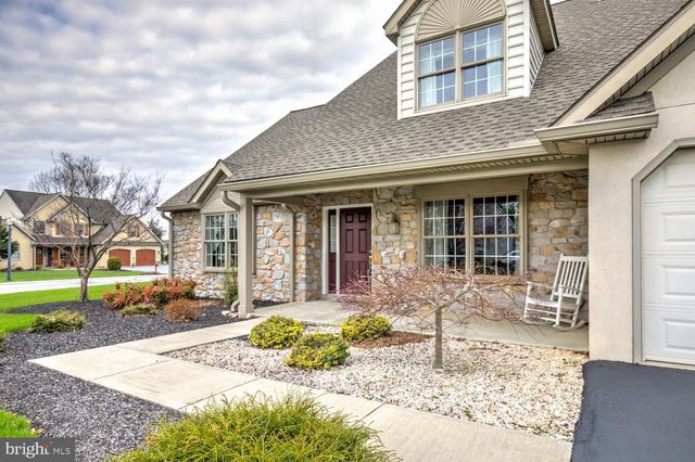 12 BUCKINGHAM LN, Gordonville, PA 17529