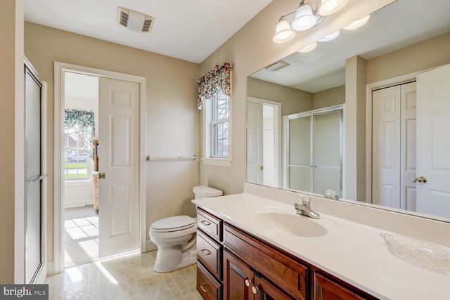 12 BUCKINGHAM LN, Gordonville, PA 17529