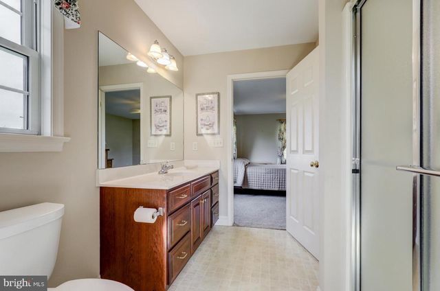 12 BUCKINGHAM LN, Gordonville, PA 17529