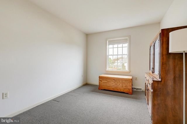 12 BUCKINGHAM LN, Gordonville, PA 17529