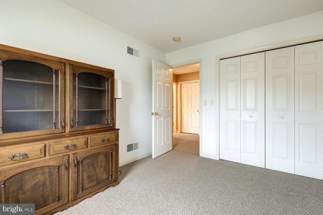 12 BUCKINGHAM LN, Gordonville, PA 17529