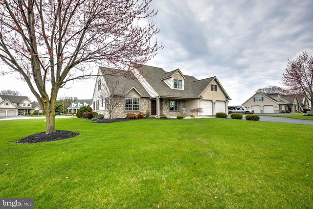 12 BUCKINGHAM LN, Gordonville, PA 17529