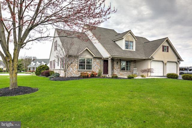 12 BUCKINGHAM LN, Gordonville, PA 17529