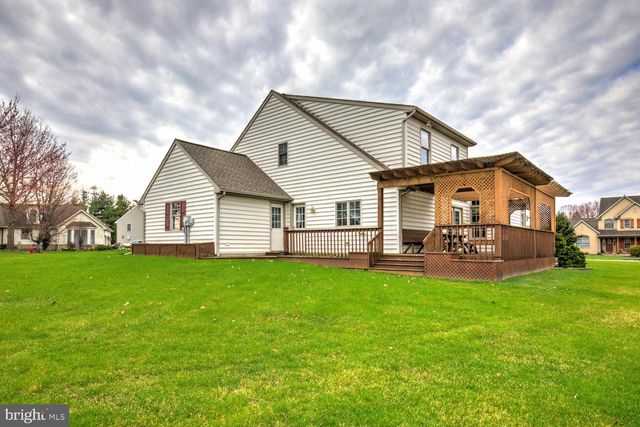 12 BUCKINGHAM LN, Gordonville, PA 17529