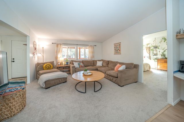 17414 S Malloy Prairie Rd, Cheney, WA 99004
