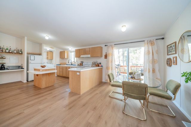 17414 S Malloy Prairie Rd, Cheney, WA 99004