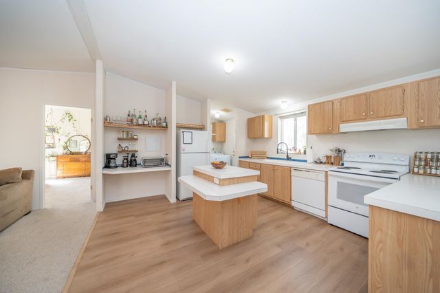 17414 S Malloy Prairie Rd, Cheney, WA 99004