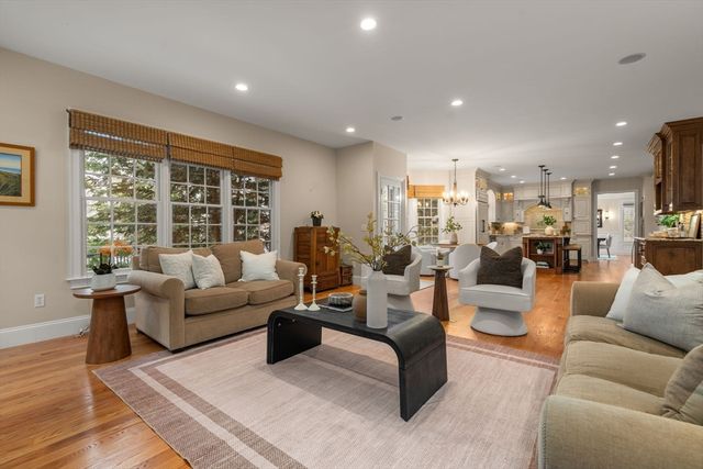 53 Chesterton Road, Wellesley, MA 02481