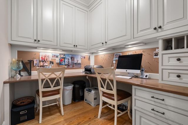 53 Chesterton Road, Wellesley, MA 02481