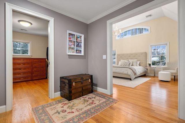 53 Chesterton Road, Wellesley, MA 02481