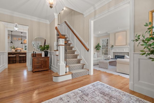 53 Chesterton Road, Wellesley, MA 02481