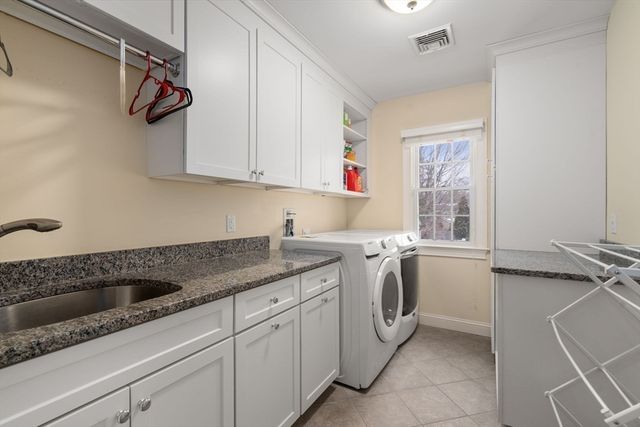 53 Chesterton Road, Wellesley, MA 02481