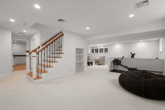 53 Chesterton Road, Wellesley, MA 02481