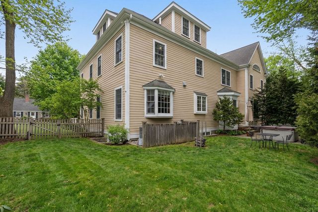 53 Chesterton Road, Wellesley, MA 02481