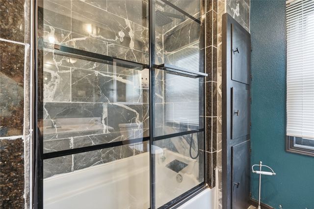 1024 D Avenue NW, Cedar Rapids, IA 52405