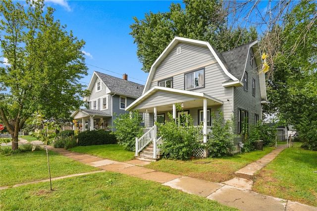 1024 D Avenue NW, Cedar Rapids, IA 52405